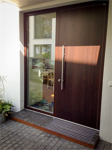 Optische Aufwertung durch moderne Beetabgrenzung.