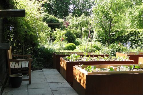 Ein Hochbeet von ums Metall Manufaktur ist modern und ästhetisch!